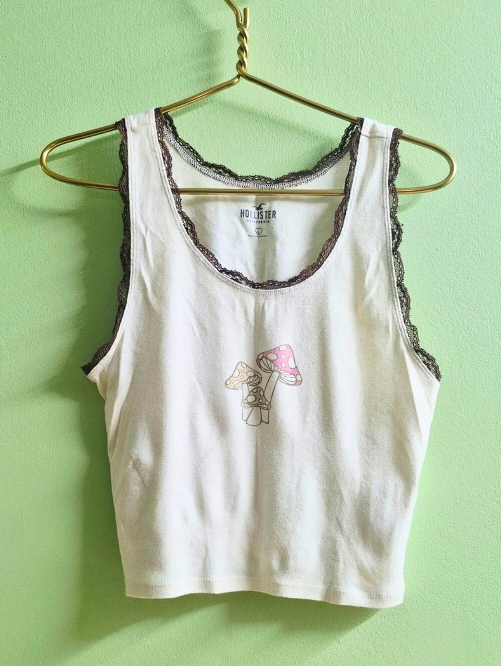 Hollister White Cropped Tank Top Pink Mushroom Print